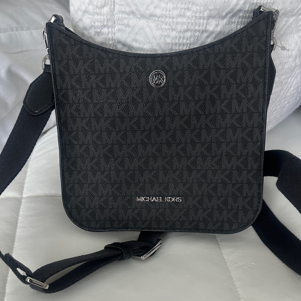 Authentic Michael Kors Black MK Signature small Messenger Bag silver hardware